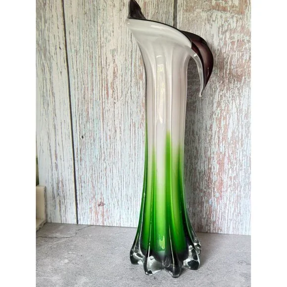 Jack-In-The-Pulpit Hand-Blown Art Glass Vase Green & White Ombre w/Purple Rim 12 - Picture 9 of 12